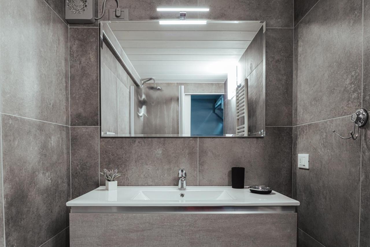 Antico Borgo B&B Con Spa - Adults Only Manerba del Garda Extérieur photo