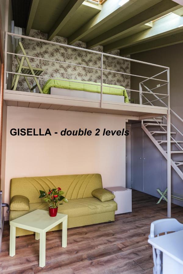 Antico Borgo B&B Con Spa - Adults Only Manerba del Garda Extérieur photo
